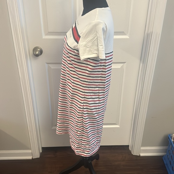 Tommy Hilfiger T-shirt Dress - Picture 4 of 4